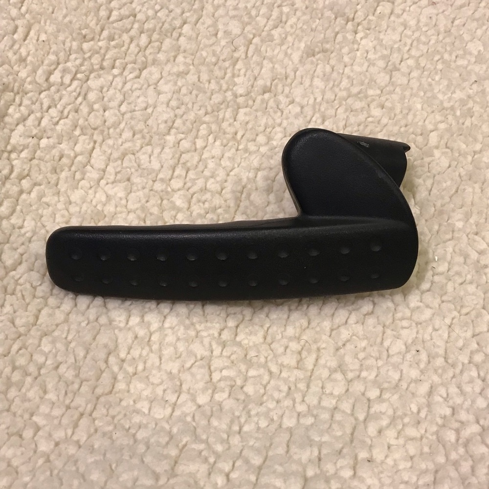 Dodge Ram 1500 Front LH Left Door Handle OEM P/N 127AB32743H for 2002 - 2010